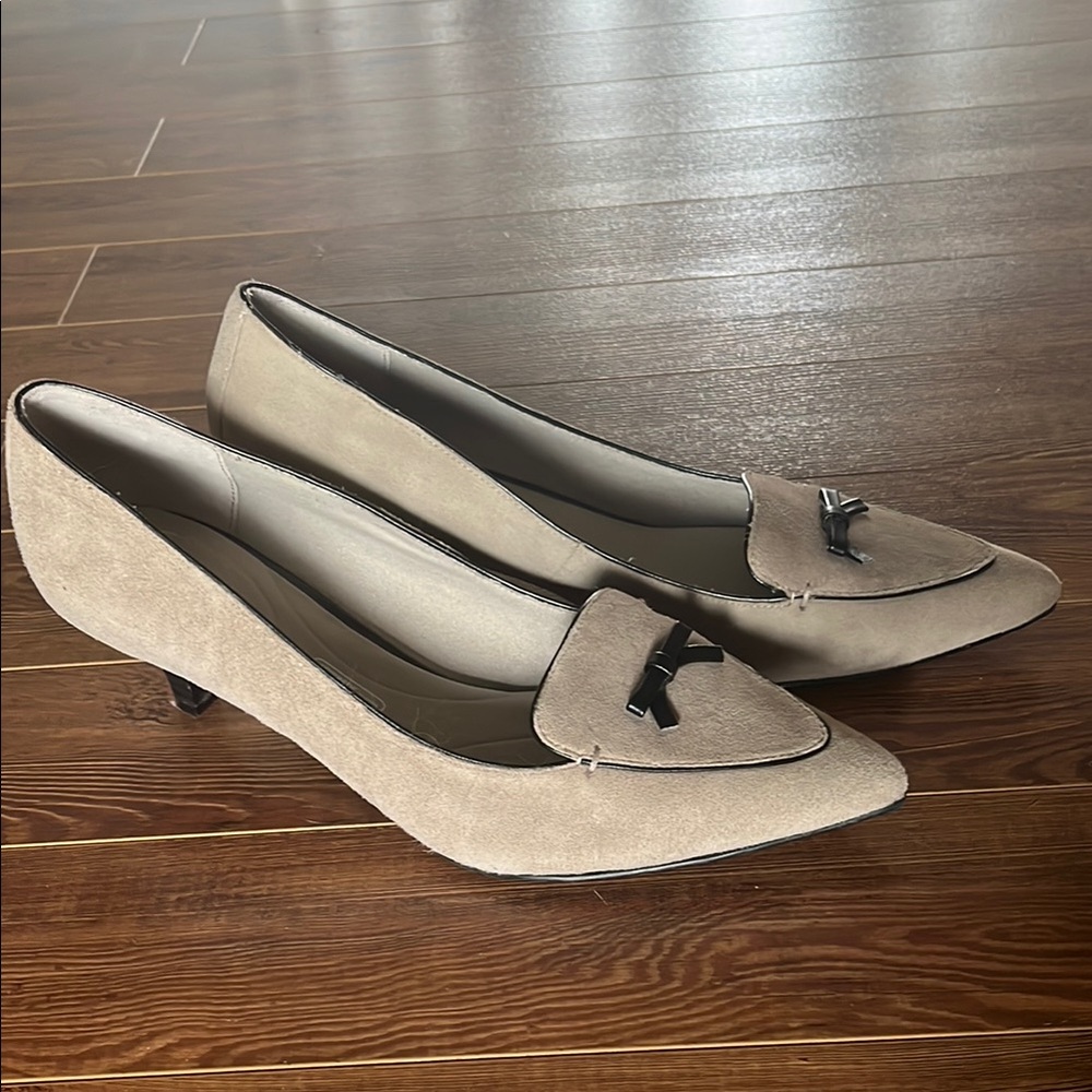 Rockport Tan Heels Sophisticated Design